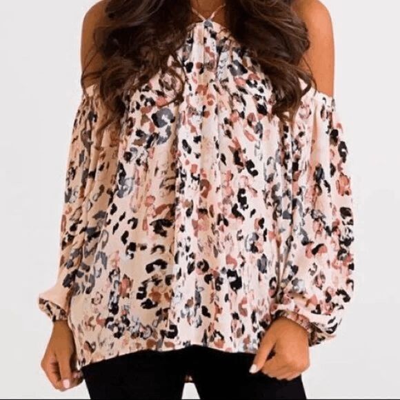 Karlie Off The Shoulder Top I’m Cheetah - Picture 1 of 3